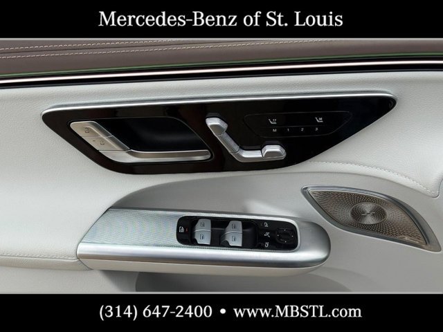 Certified 2023 Mercedes-Benz EQE 350+ 4MATIC SUV w/ Exclusive Trim Package image 17