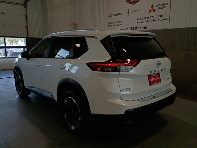 New 2026 Nissan Rogue SV image 5