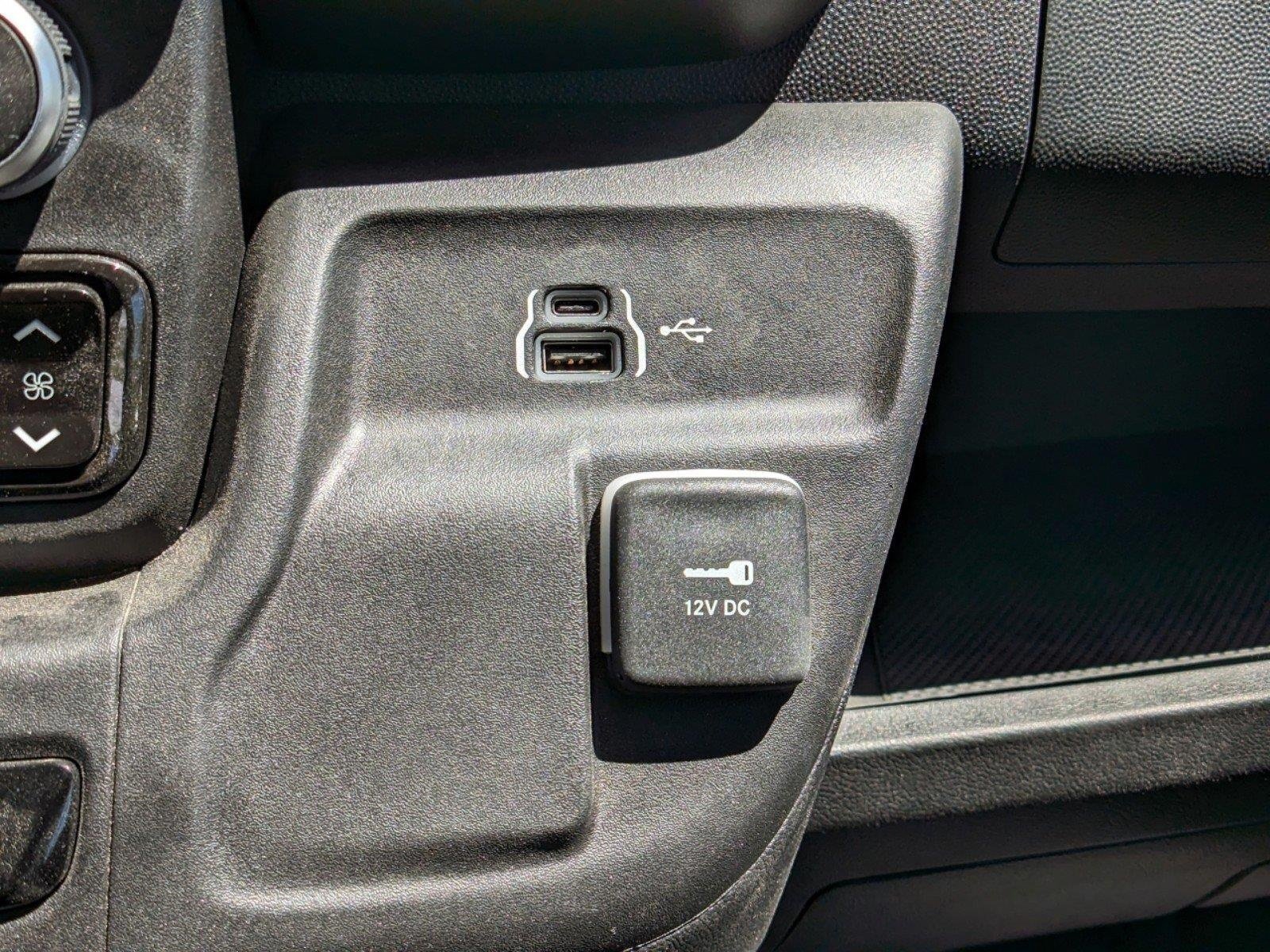 New 2024 RAM ProMaster 3500 w/ Delivery Van Package FWD image 21
