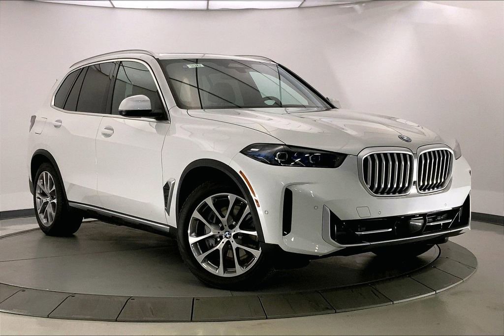 New 2026 BMW X5 xDrive50e w/ Climate Comfort Package image 11