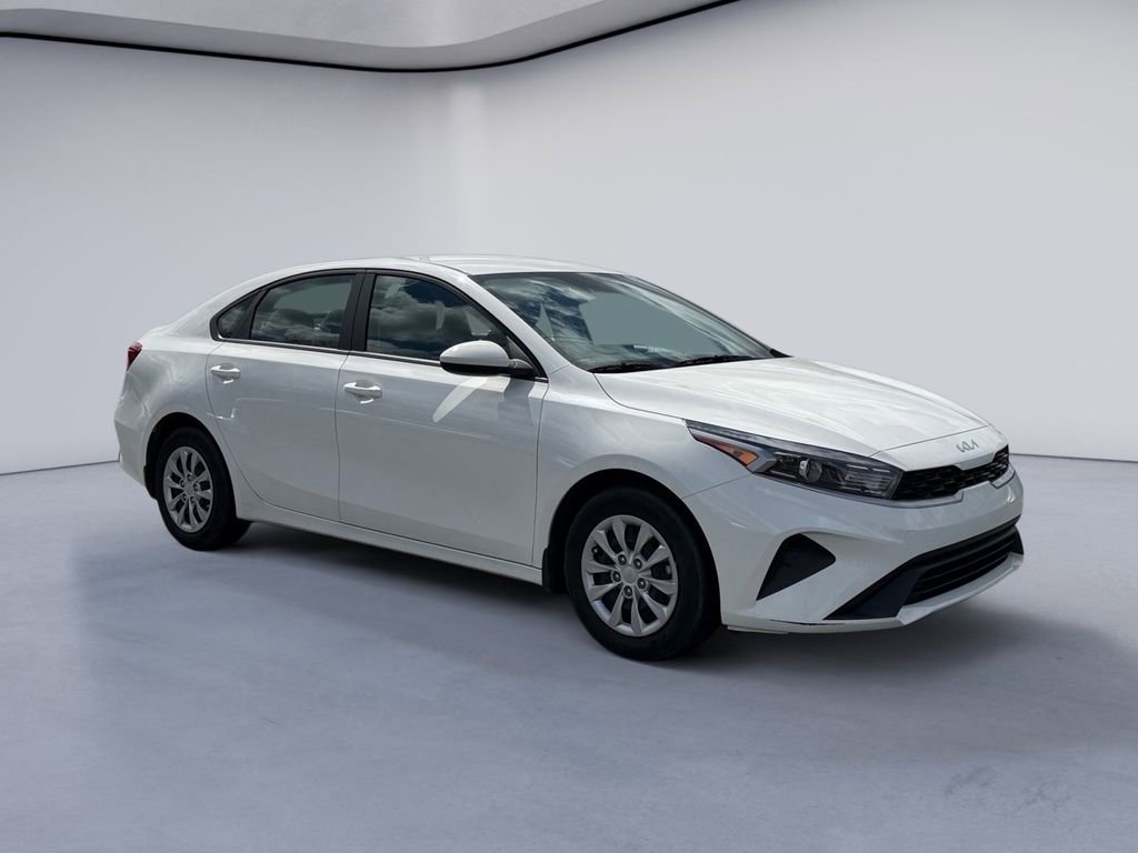 Used 2024 Kia Forte LX image 7