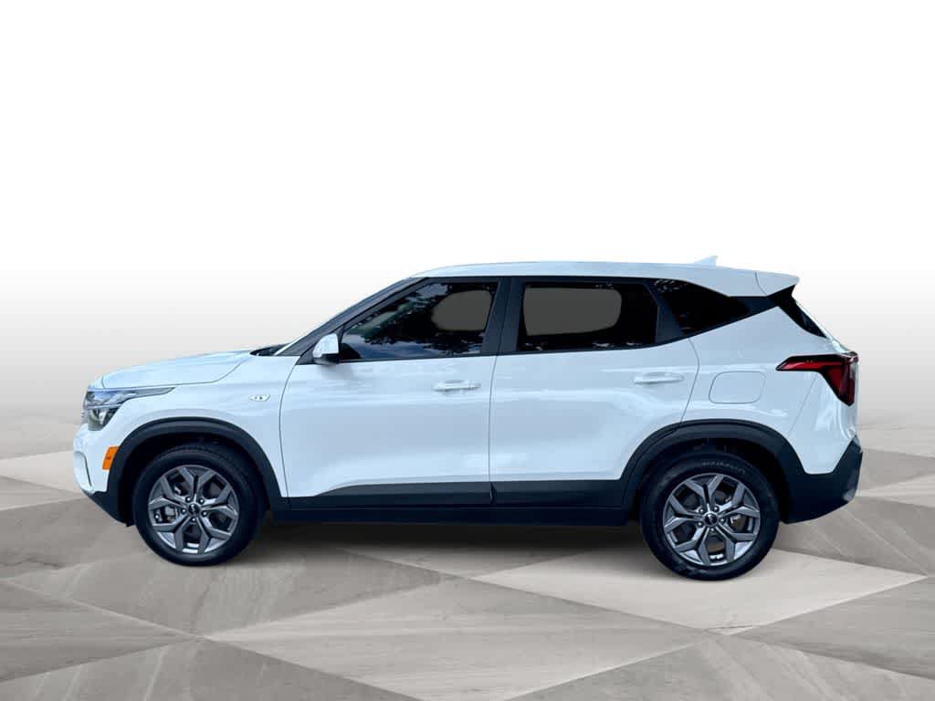 Used 2024 Kia Seltos LX AWD/4WD image 5