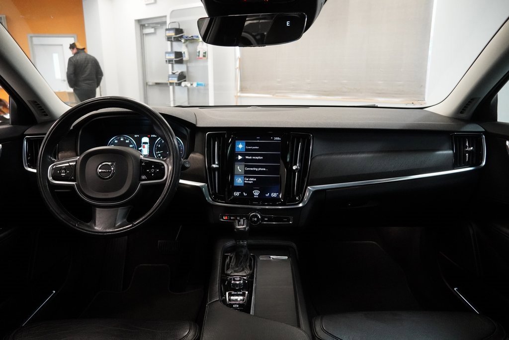 Used 2018 Volvo V90 T5 Cross Country w/ Convenience Package image 12