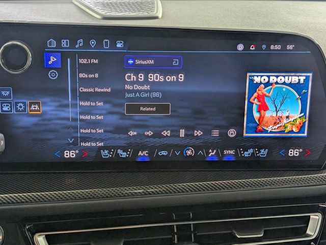 Used 2024 Chevrolet Traverse RS image 20