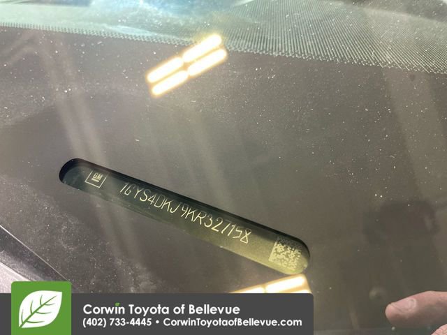 Used 2019 Cadillac Escalade Platinum image 28