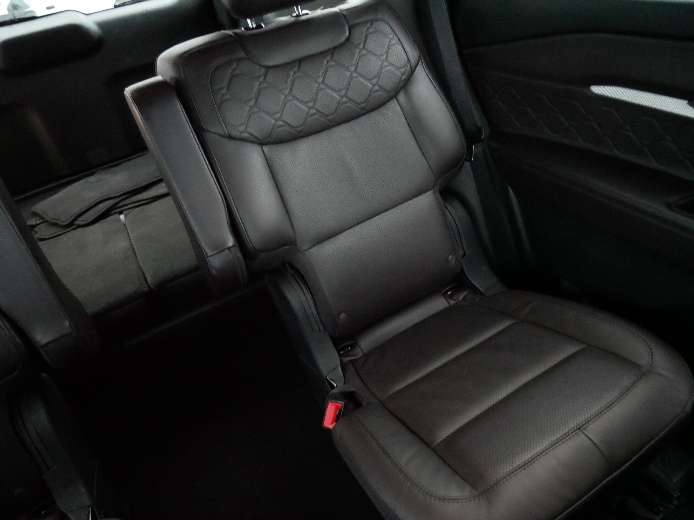 Used 2025 Ford Explorer Platinum w/ LUX Leather Package AWD/4WD image 14