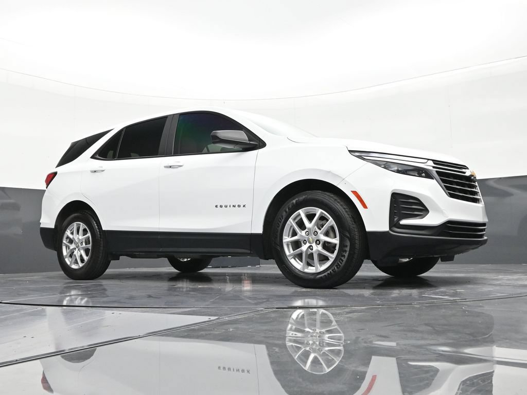 Used 2022 Chevrolet Equinox LS FWD image 26