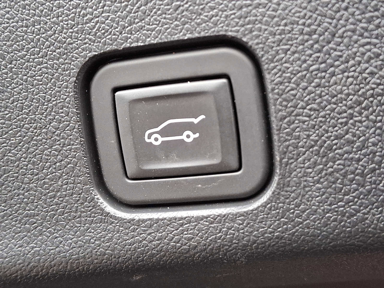 Used 2024 Chevrolet Traverse RS image 29