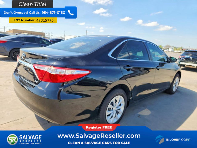 Used 2017 Toyota Camry LE image 4