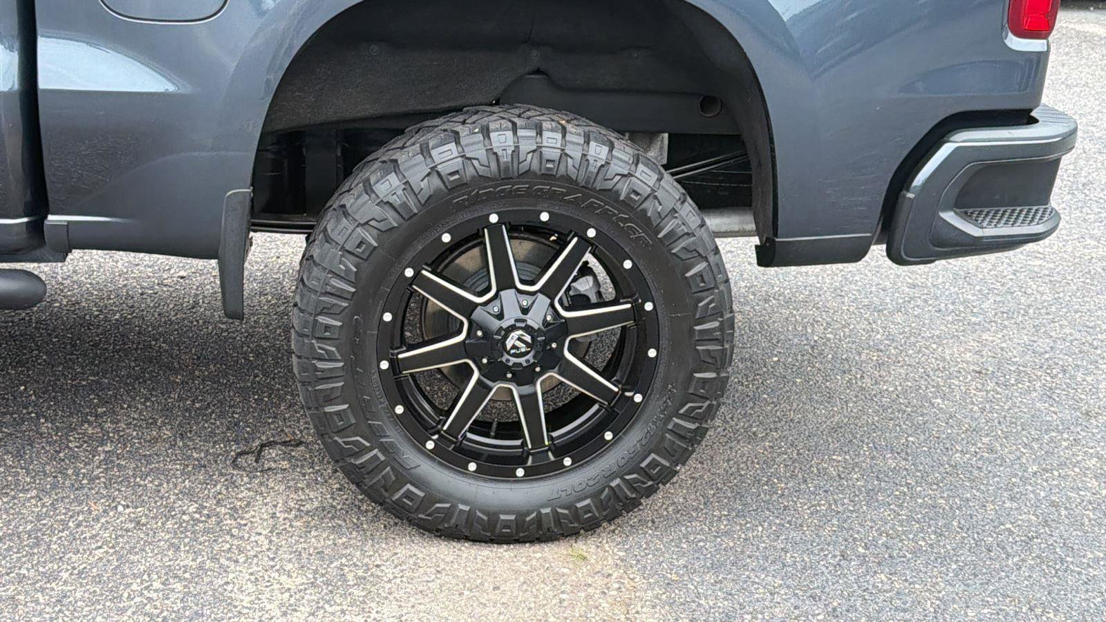 Used 2022 Chevrolet Silverado 1500 RST AWD/4WD image 9