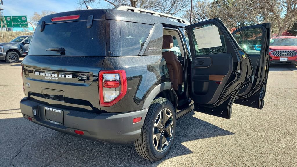 New 2024 Ford Bronco Sport Outer Banks w/ Tech Package image 9