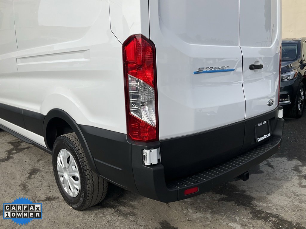 Used 2022 Ford E-Transit Medium Roof image 60