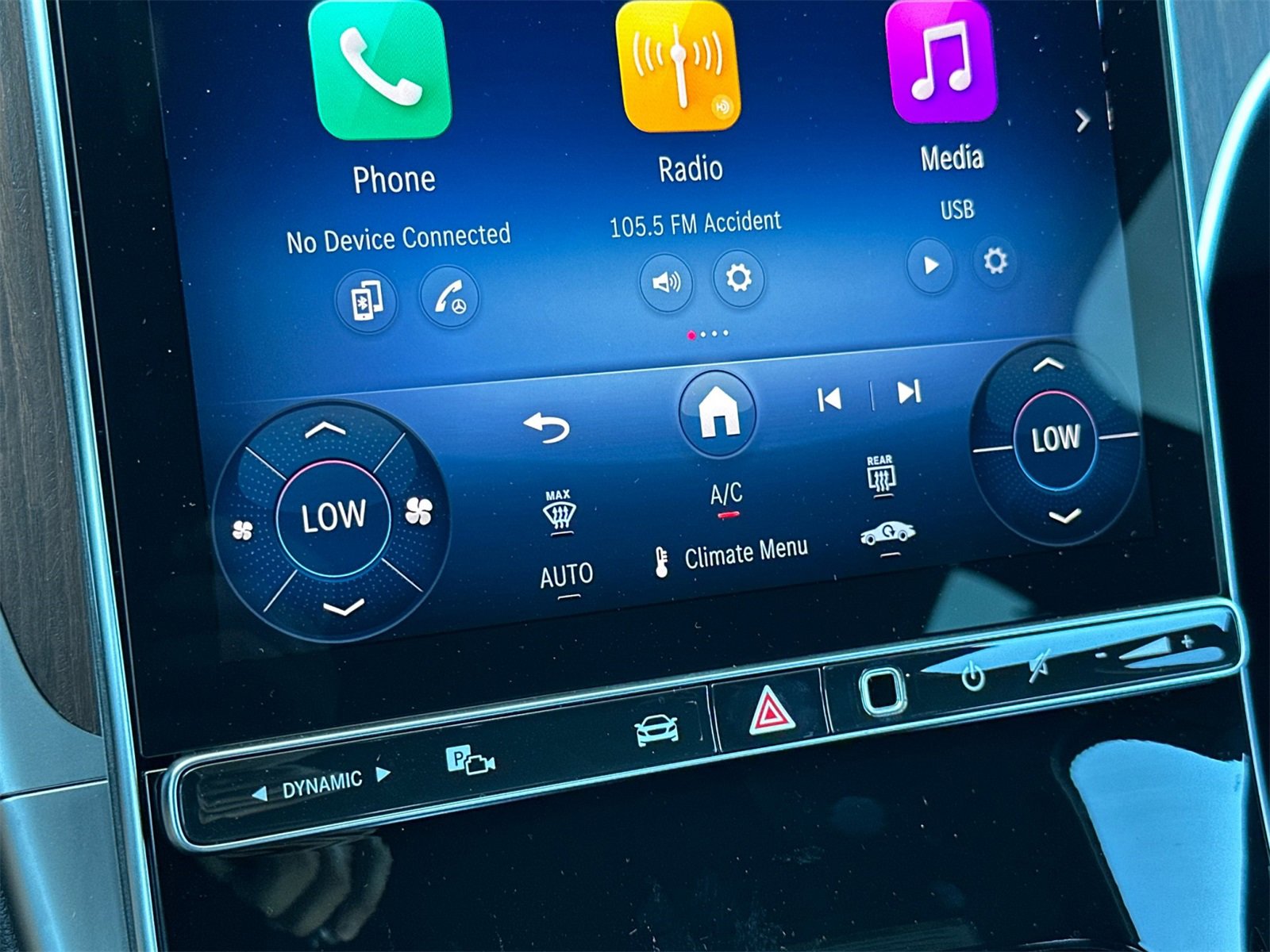 New 2025 Mercedes-Benz C 300 4MATIC Sedan image 21