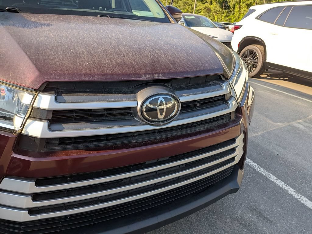 Used 2019 Toyota Highlander XLE AWD/4WD image 15