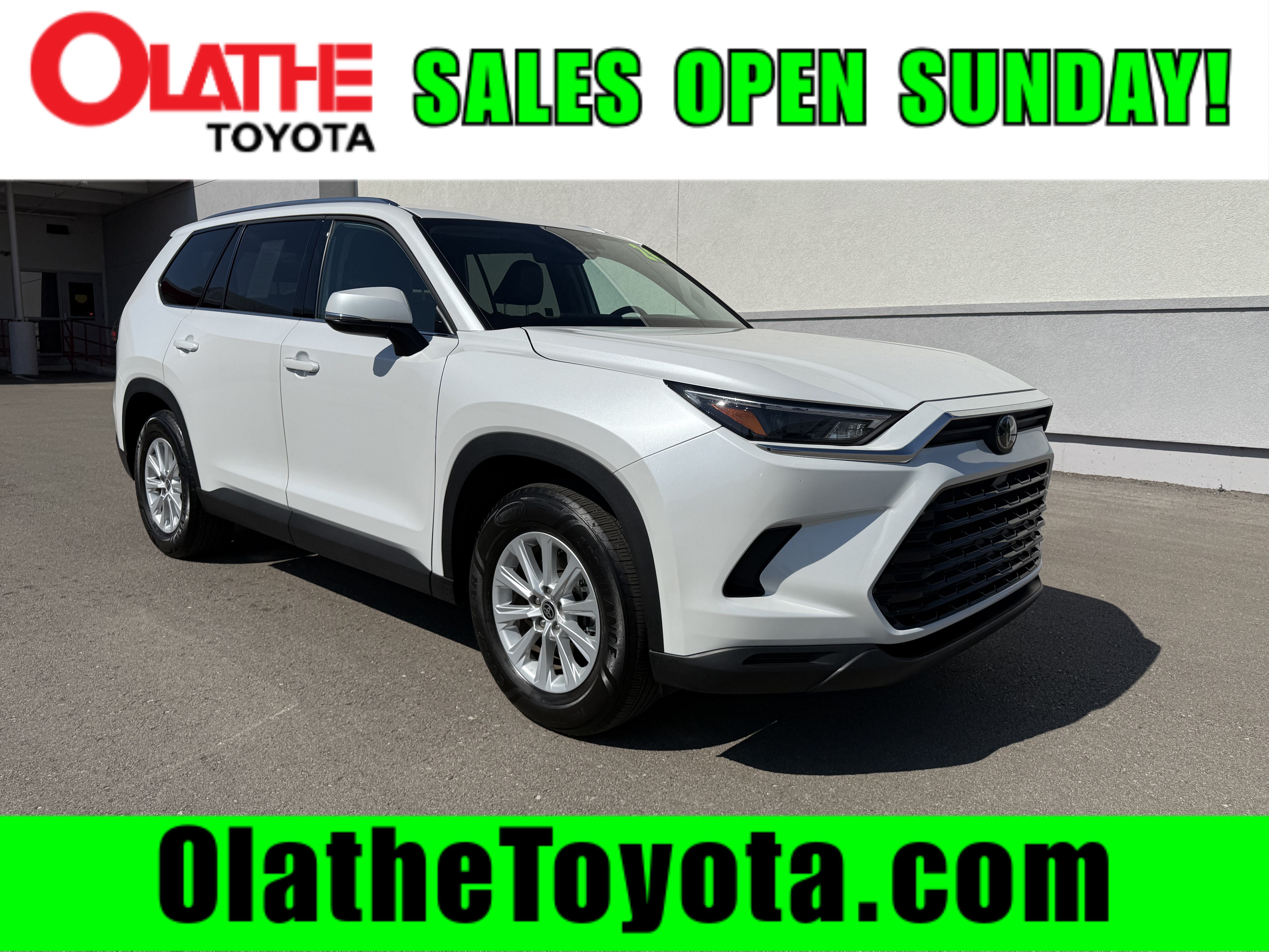 Certified 2024 Toyota Grand Highlander AWD image 2