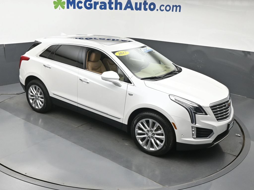 Used 2017 Cadillac XT5 Platinum w/ Driver Assist Package AWD/4WD image 3