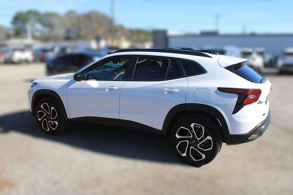 Used 2024 Chevrolet Trax RS image 12