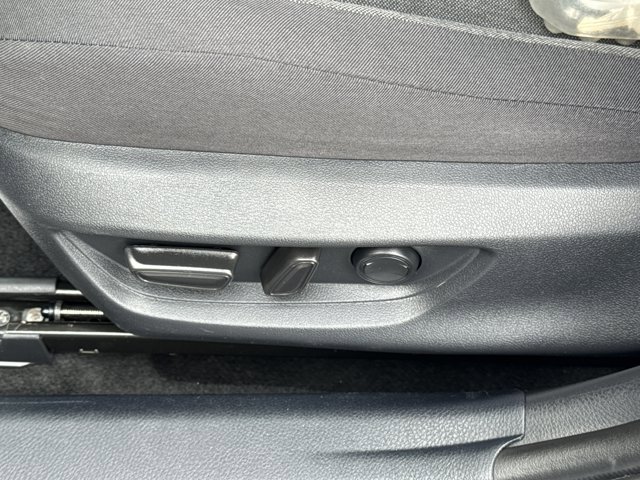 Used 2025 Toyota Camry LE w/ Convenience Package FWD image 14