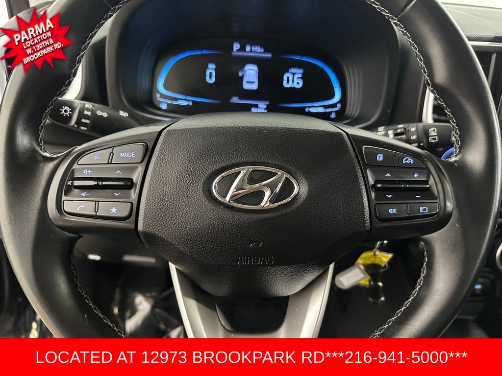 Used 2023 Hyundai Venue SEL FWD image 12