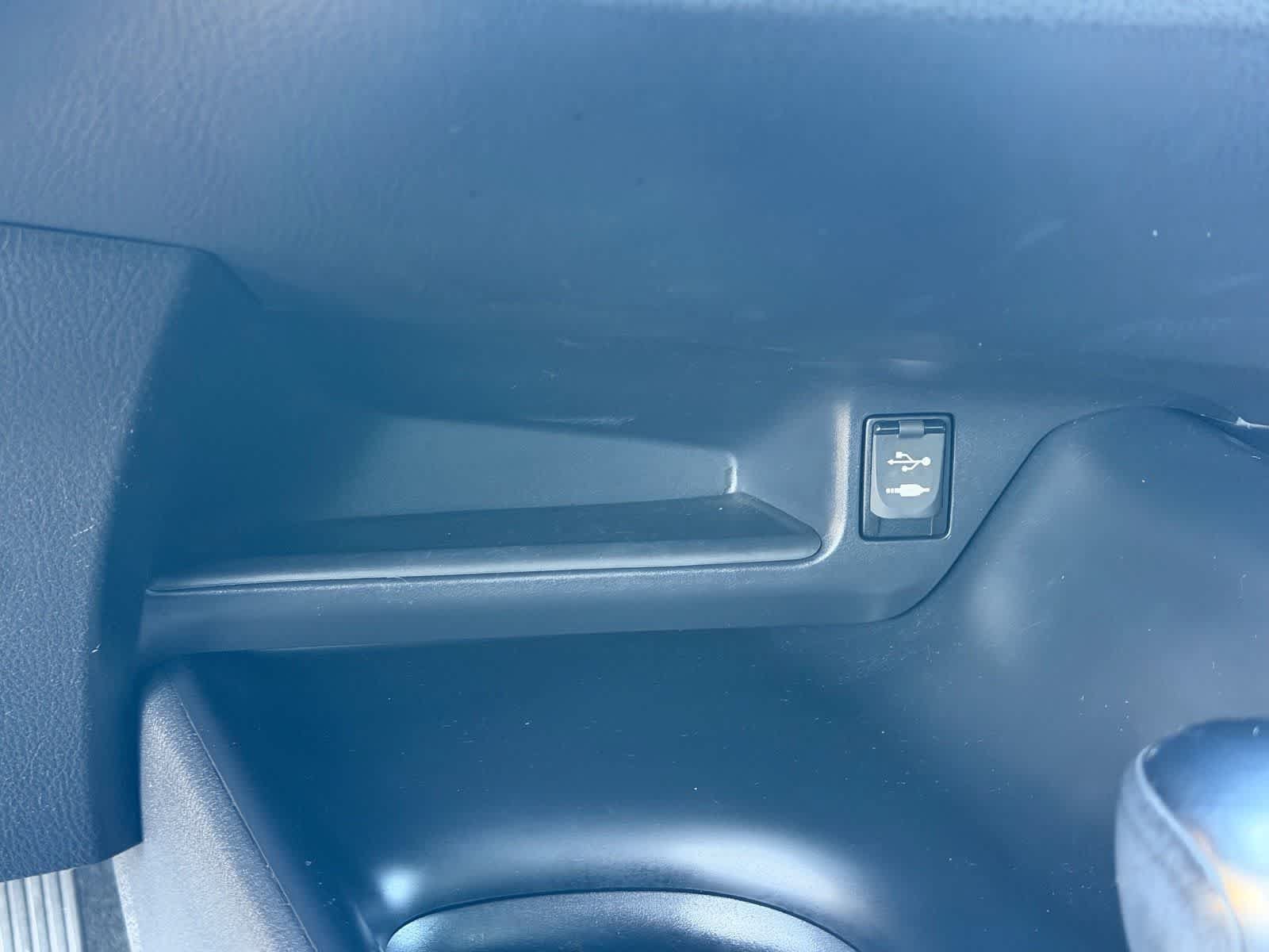 Used 2018 Toyota C-HR XLE FWD image 28