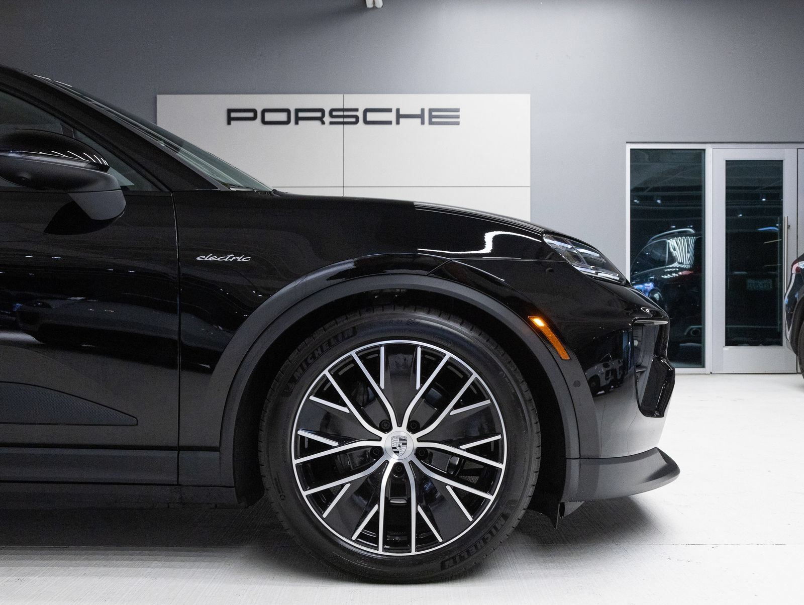 Certified 2026 Porsche Macan 4 Electric AWD/4WD image 11