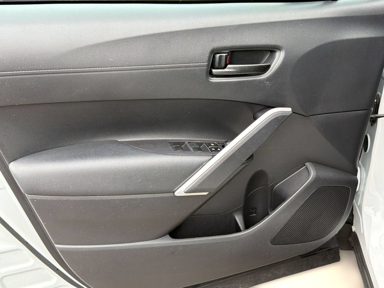Used 2024 Toyota Corolla Cross AWD Hybrid image 14