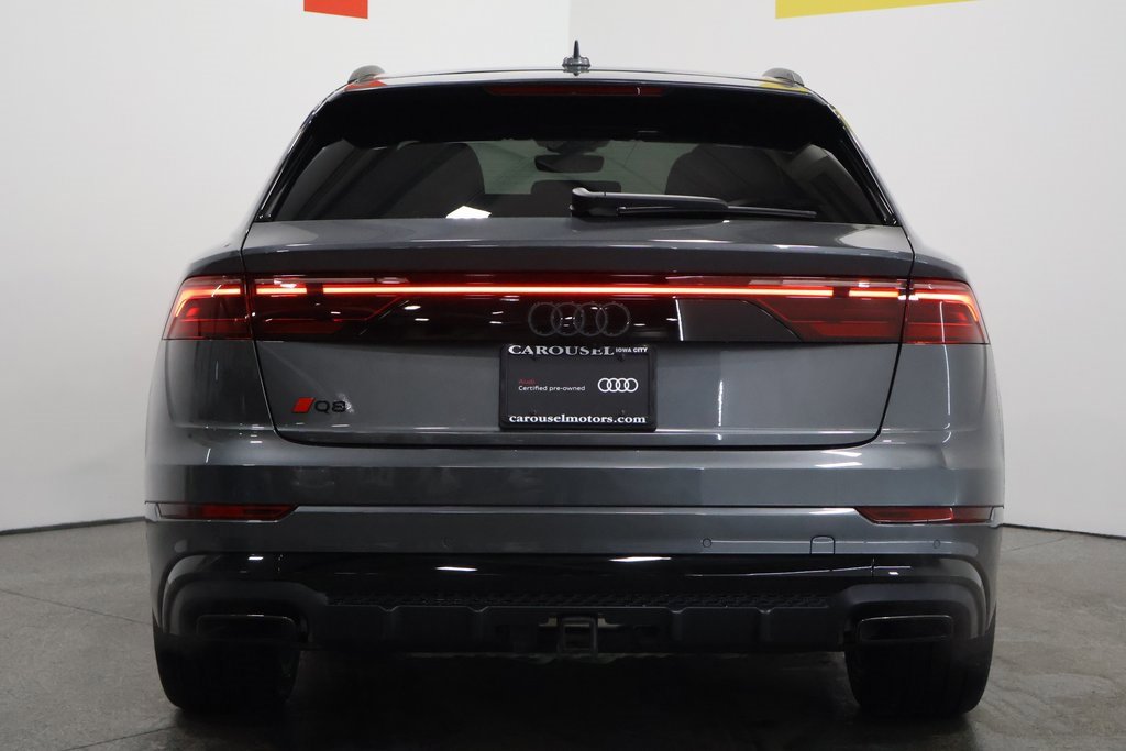 Certified 2025 Audi Q8 Prestige image 11