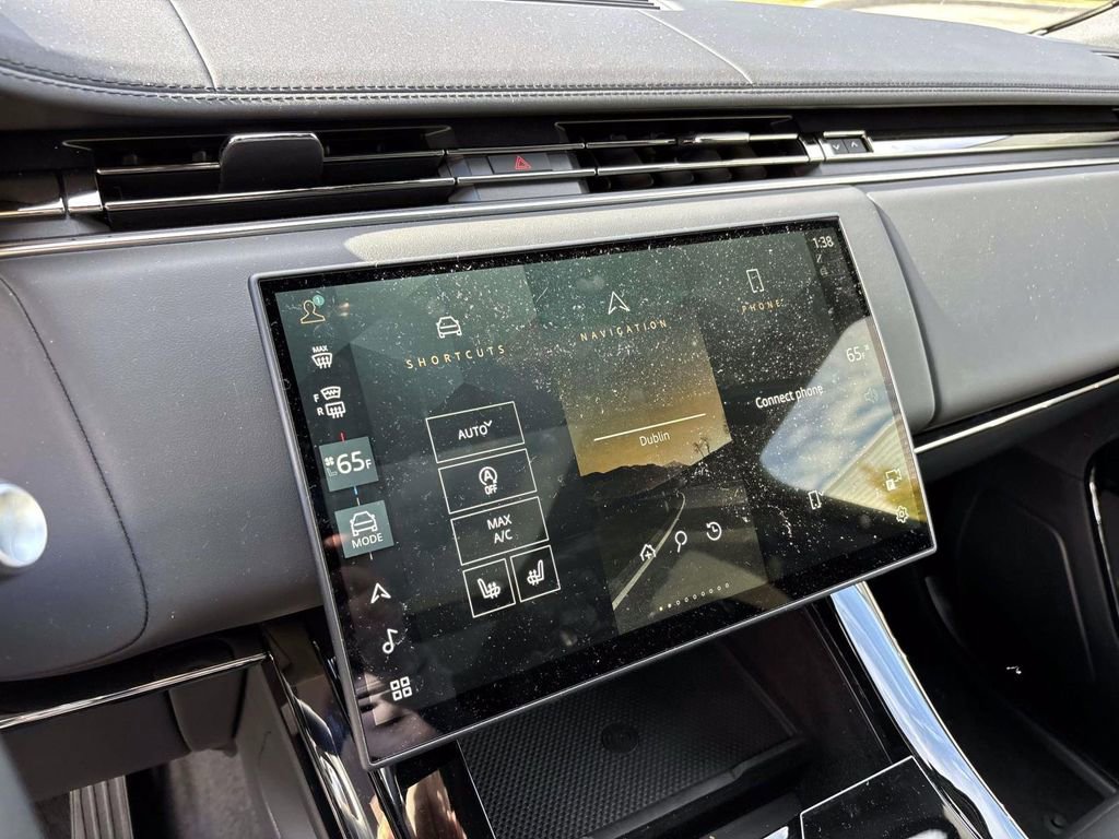 Certified 2025 Land Rover Range Rover Sport image 16