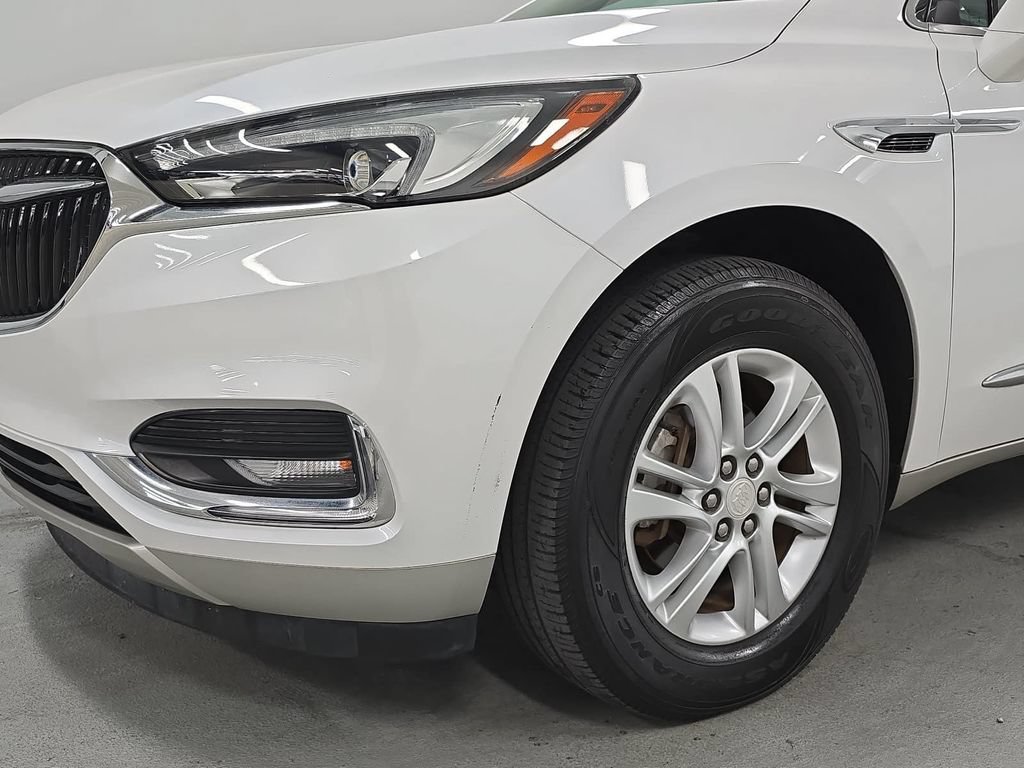 Used 2019 Buick Enclave Essence FWD image 11