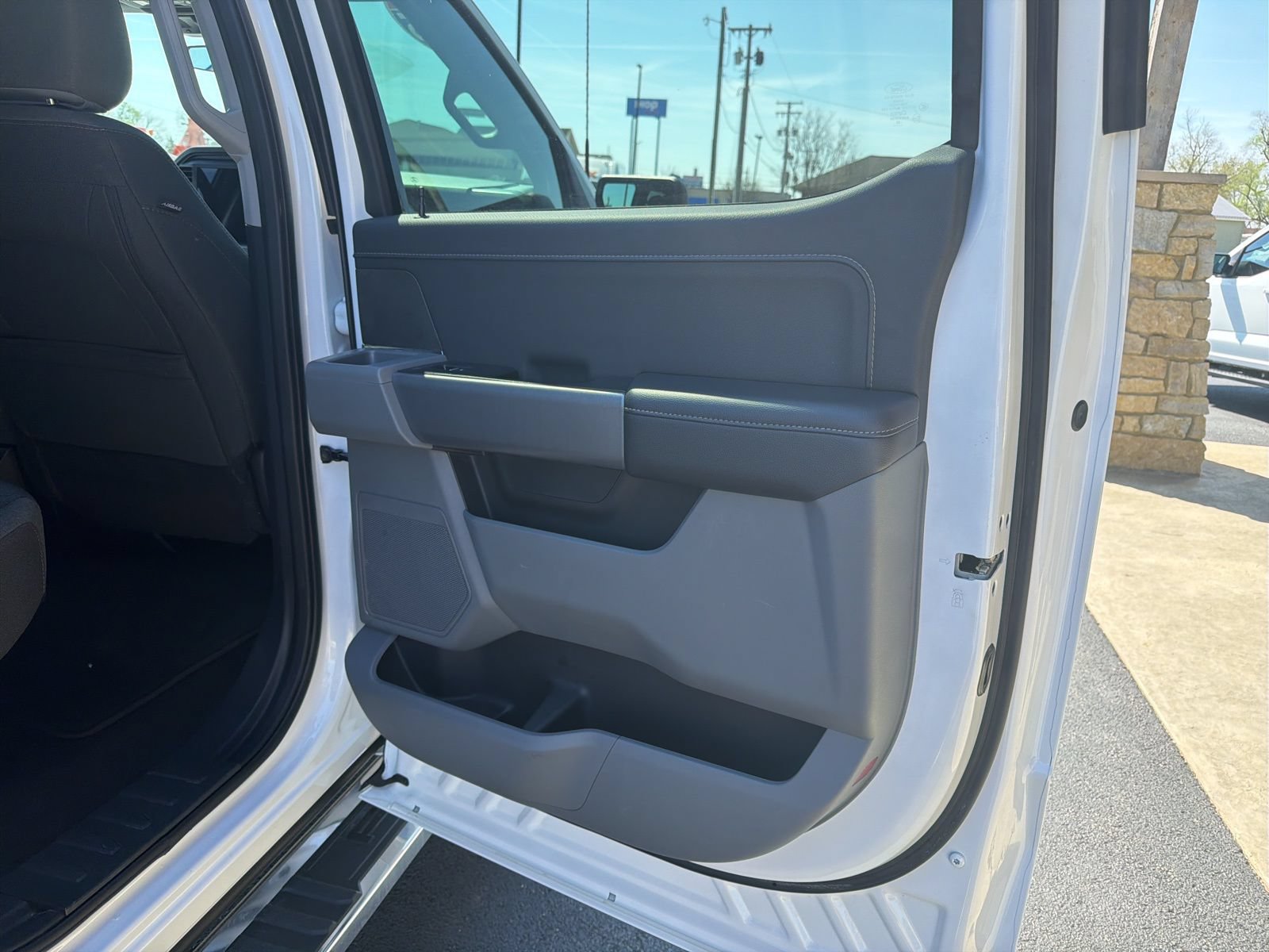 Used 2025 Ford F150 XLT w/ Equipment Group 301A Standard AWD/4WD image 4