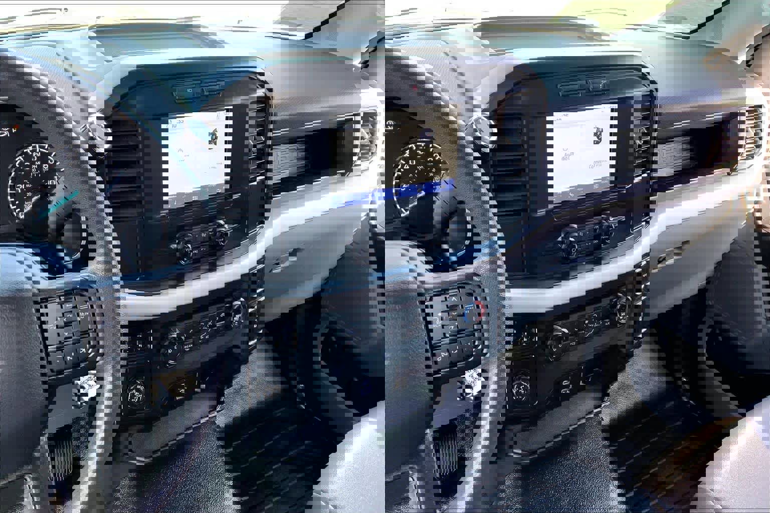 Certified 2022 Ford F150 XL w/ Trailer Tow Package RWD image 6