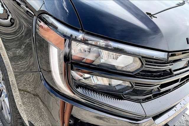 Used 2025 Ford Expedition Max Platinum w/ Stealth Performance Package AWD/4WD image 31