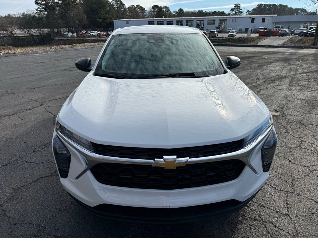 Certified 2025 Chevrolet Trax LS image 14