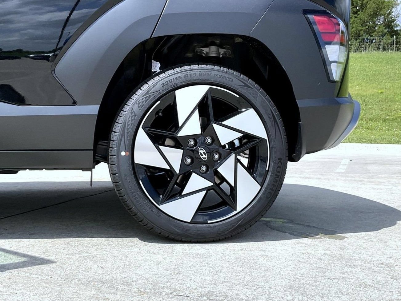 New 2026 Hyundai Kona Limited AWD/4WD image 23