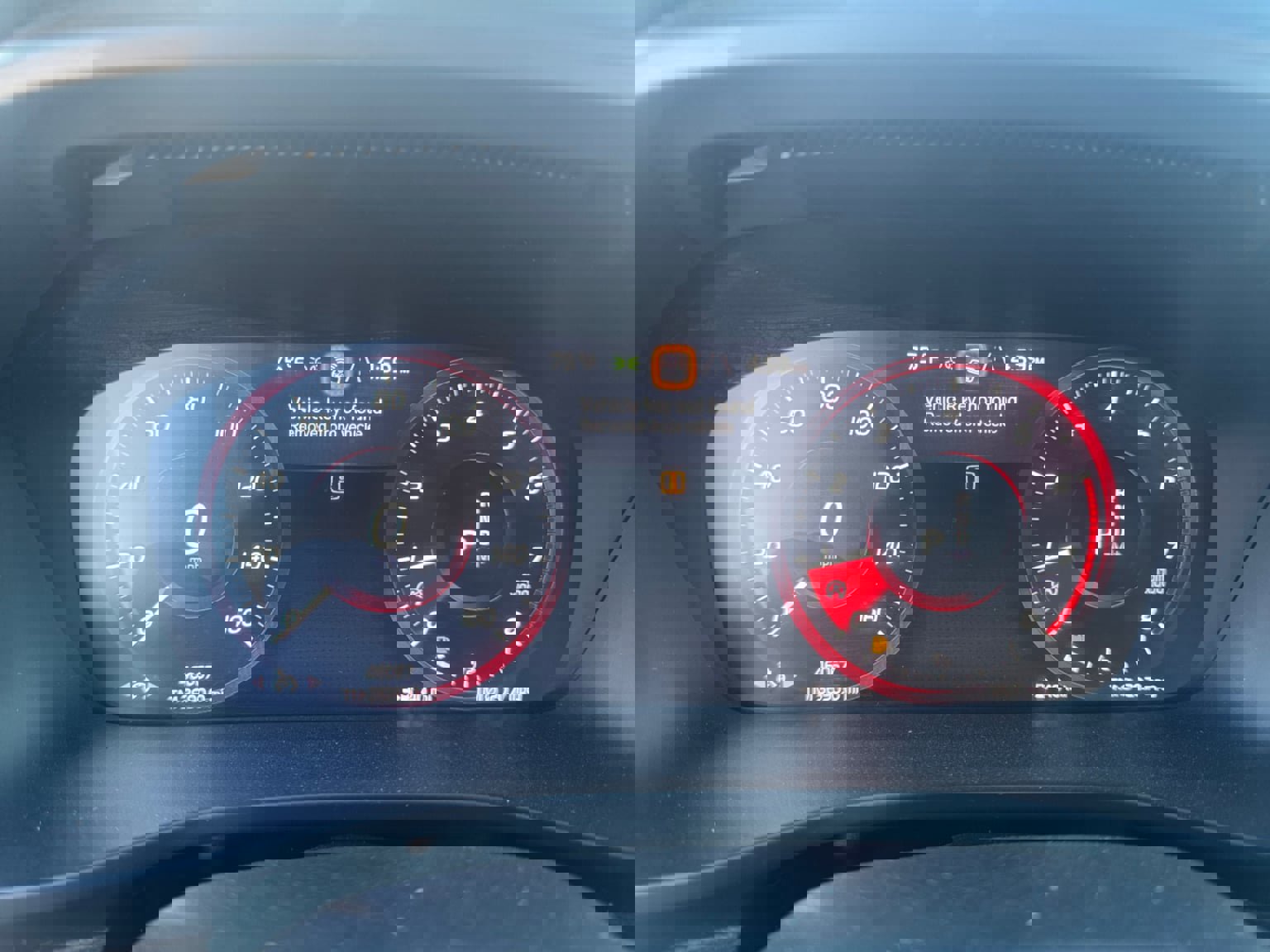 Used 2020 Volvo XC40 T4 R-Design w/ Protection Package Premier image 14