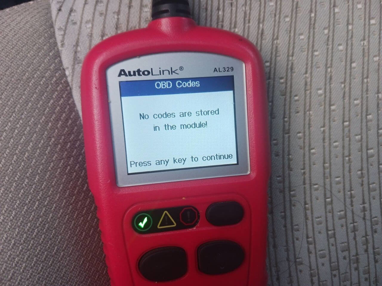 Used 2012 Toyota Camry LE image 10