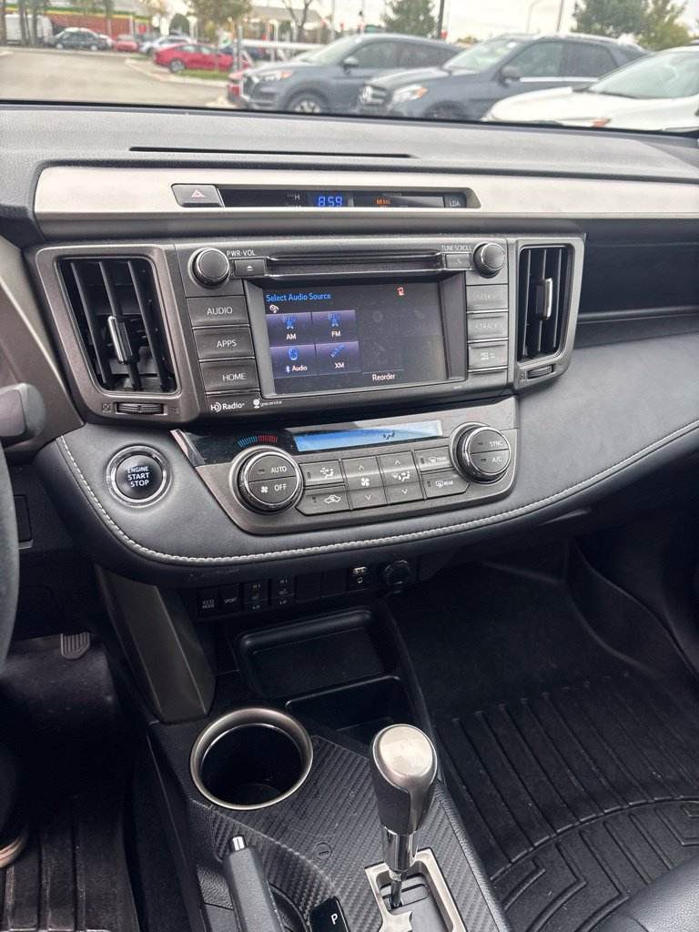 Used 2014 Toyota RAV4 Limited w/ Technology Package AWD/4WD image 29