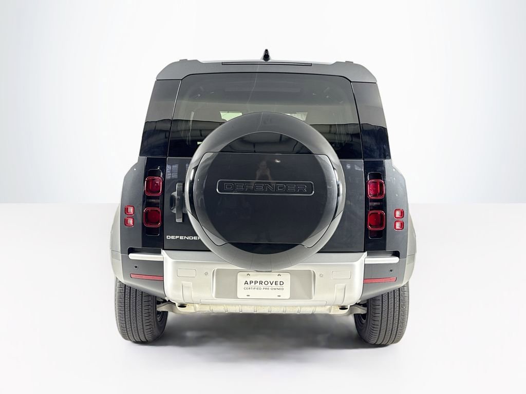 Used 2025 Land Rover Defender 110 S image 4