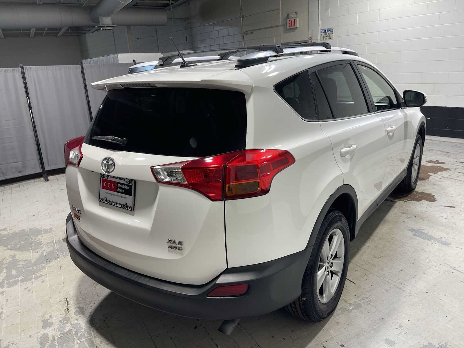 Used 2015 Toyota RAV4 XLE AWD/4WD image 26