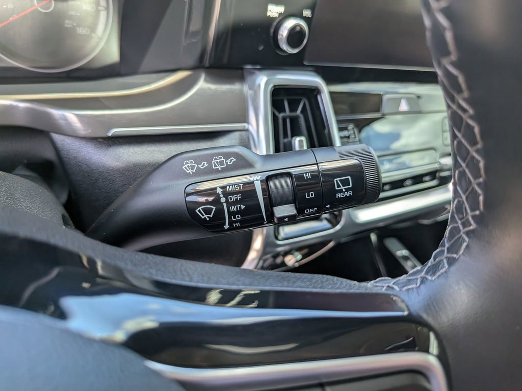 Certified 2022 Kia Sorento SX FWD image 30