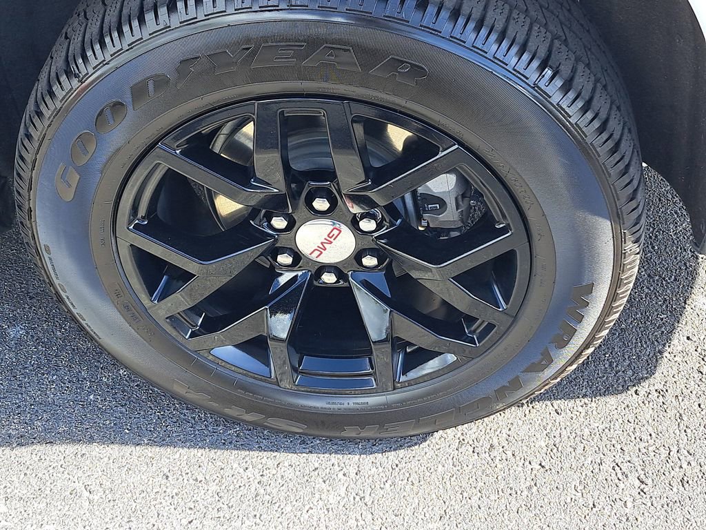 Used 2023 GMC Yukon SLT image 5