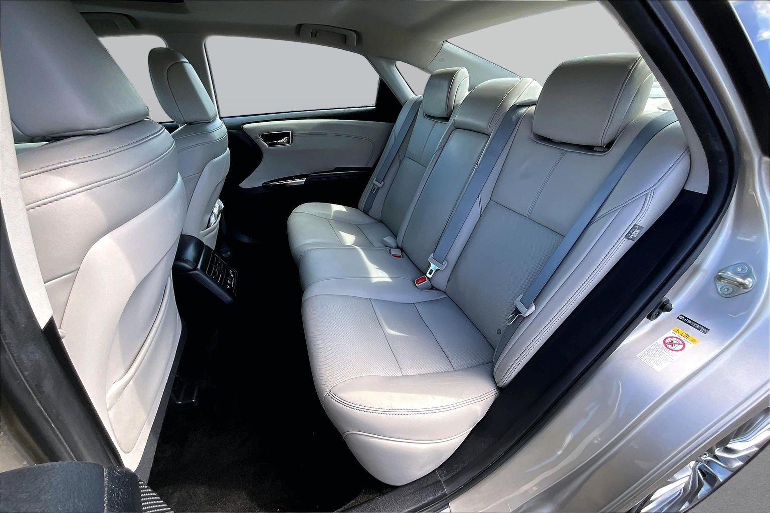 Used 2016 Toyota Avalon Limited w/ Toyota Safety Sense Package FWD image 27