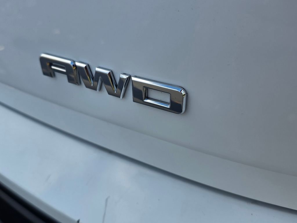 Used 2020 GMC Terrain SLE image 8