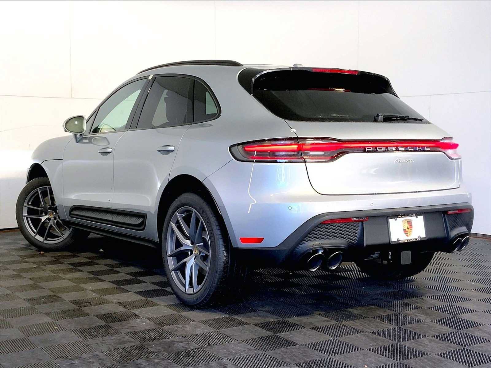 New 2026 Porsche Macan AWD/4WD image 3