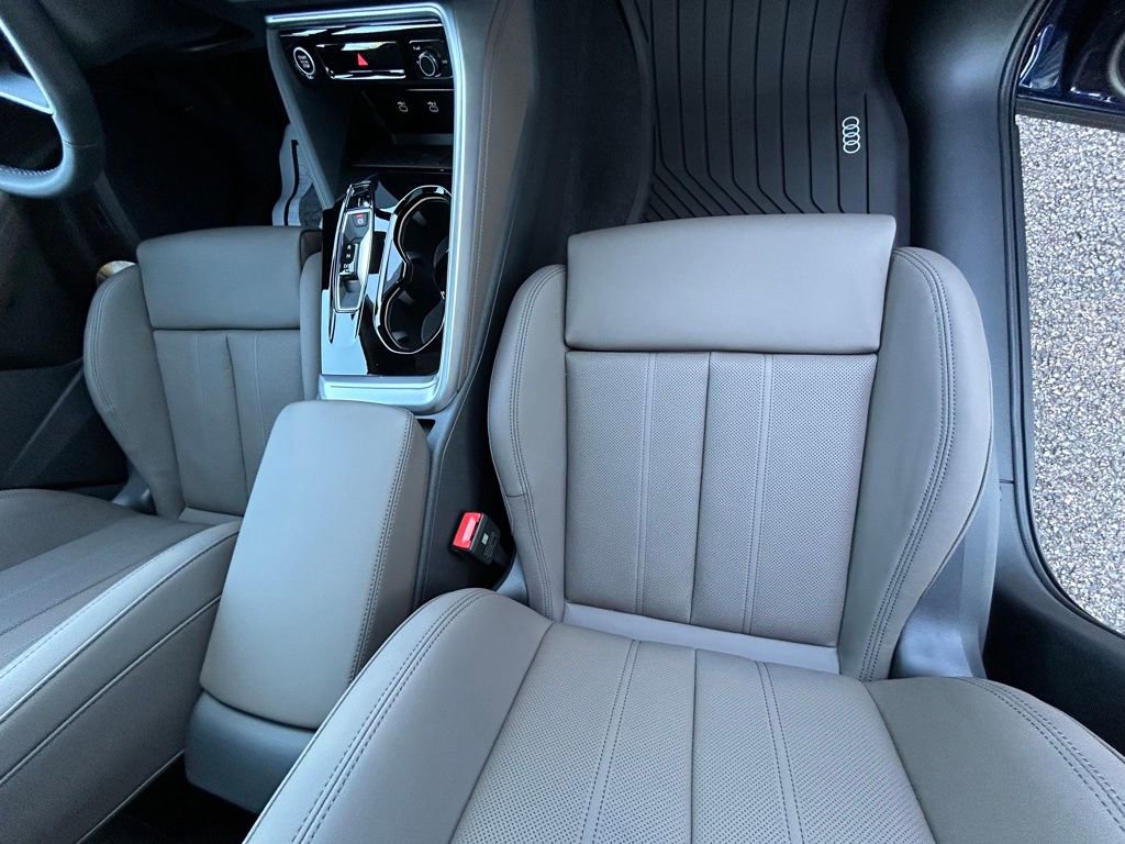 New 2025 Audi Q5 Premium Plus image 44