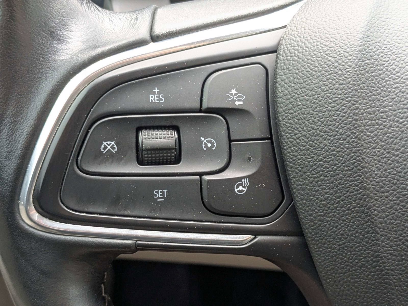 Used 2021 Buick Envision Essence w/ Technology Package I image 28