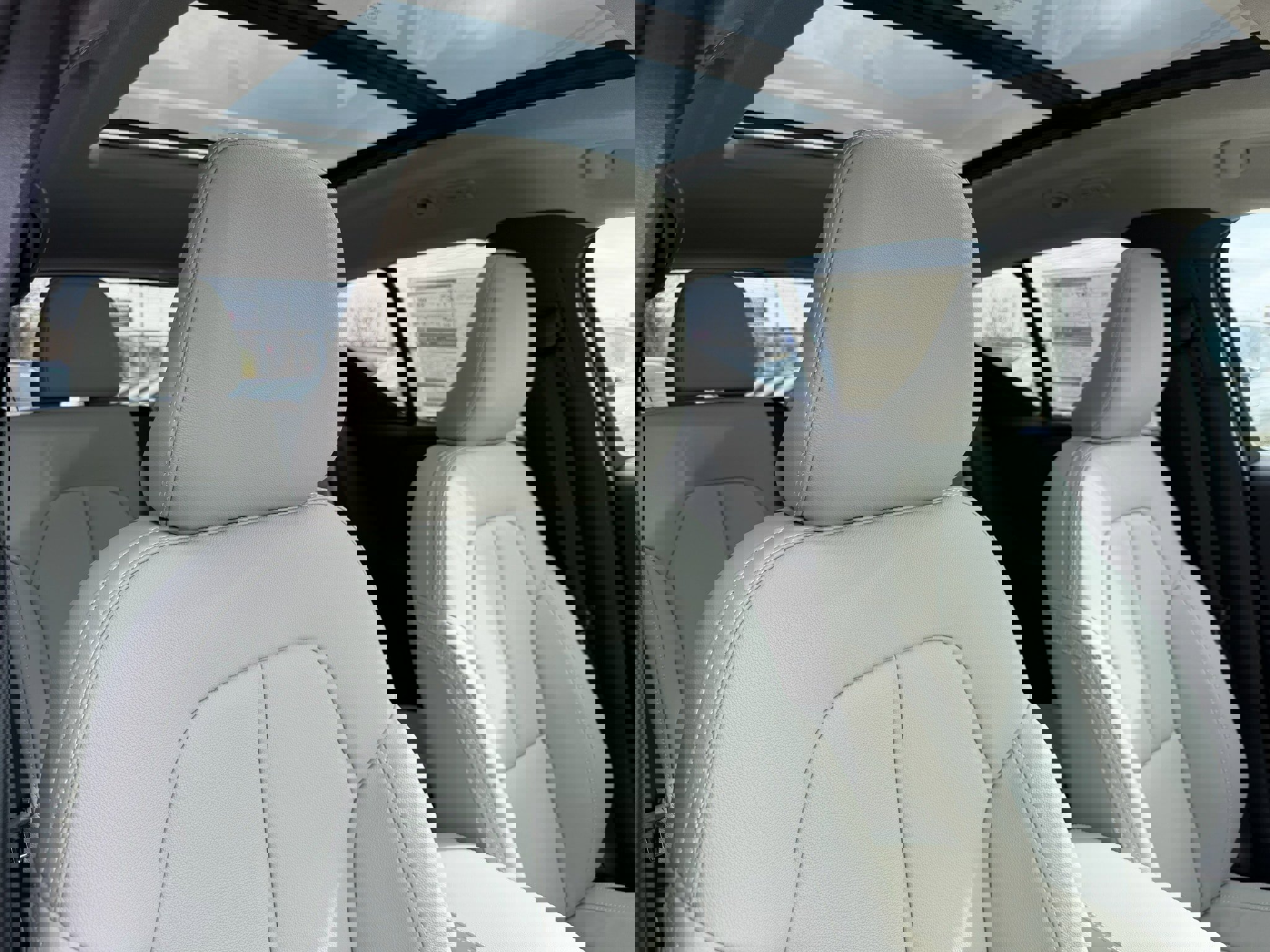 New 2026 Volvo XC40 B4 Plus w/ Protection Package image 9