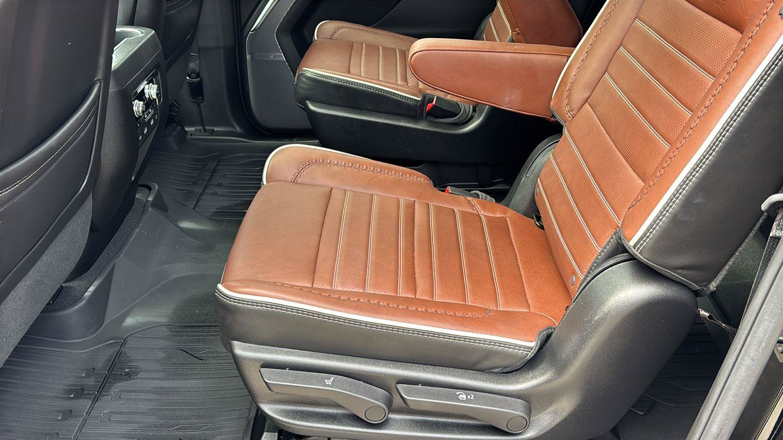 Certified 2023 GMC Yukon XL Denali Ultimate w/ LPO, Floor Liner Package AWD/4WD image 18