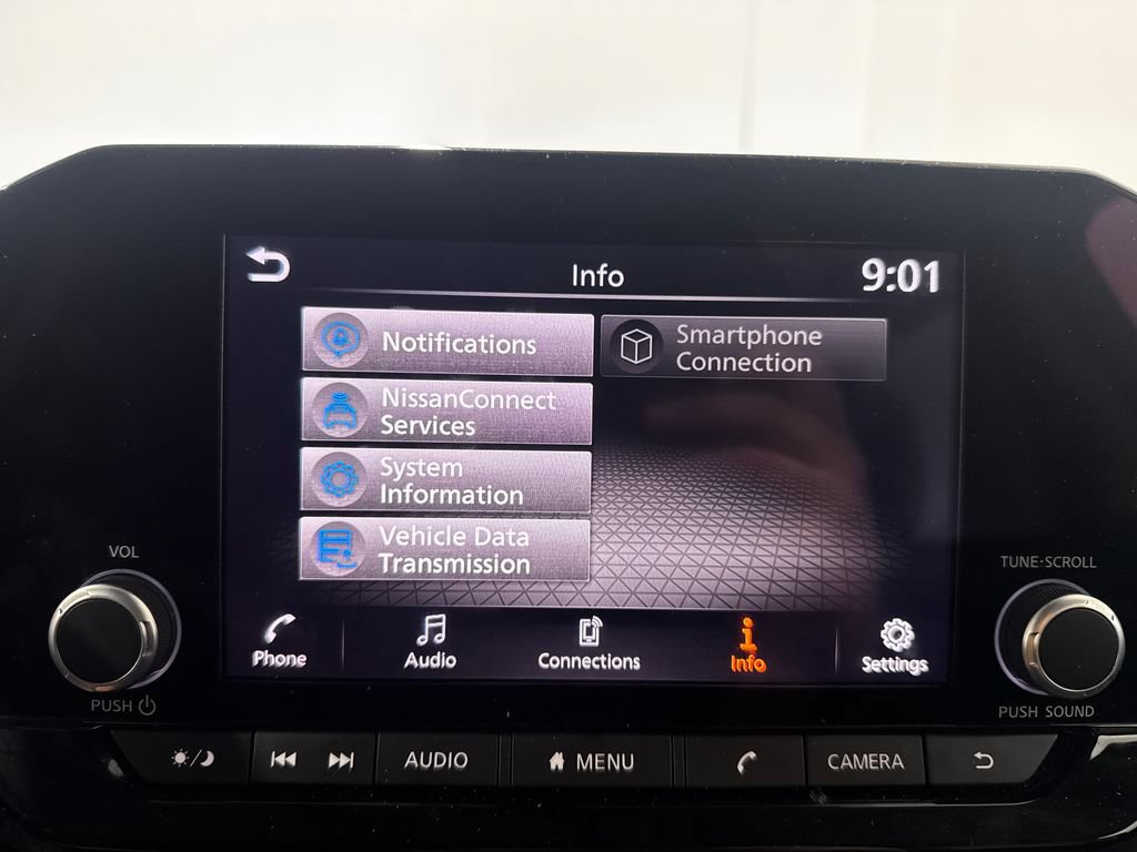 Used 2025 Nissan Pathfinder SV AWD/4WD image 41