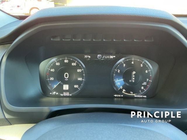 Certified 2021 Volvo XC90 T5 Momentum w/ Protection Package Premier image 12